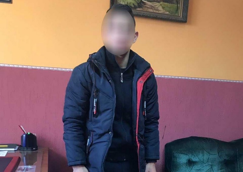 П’яний 19-річний хлопець поранив двох знайомих: одному довелось ампутувати частину кисті Оголошено про підозру закарпатцю, який у ході бійки наніс тяжкі тілесні ушкодження односельцю