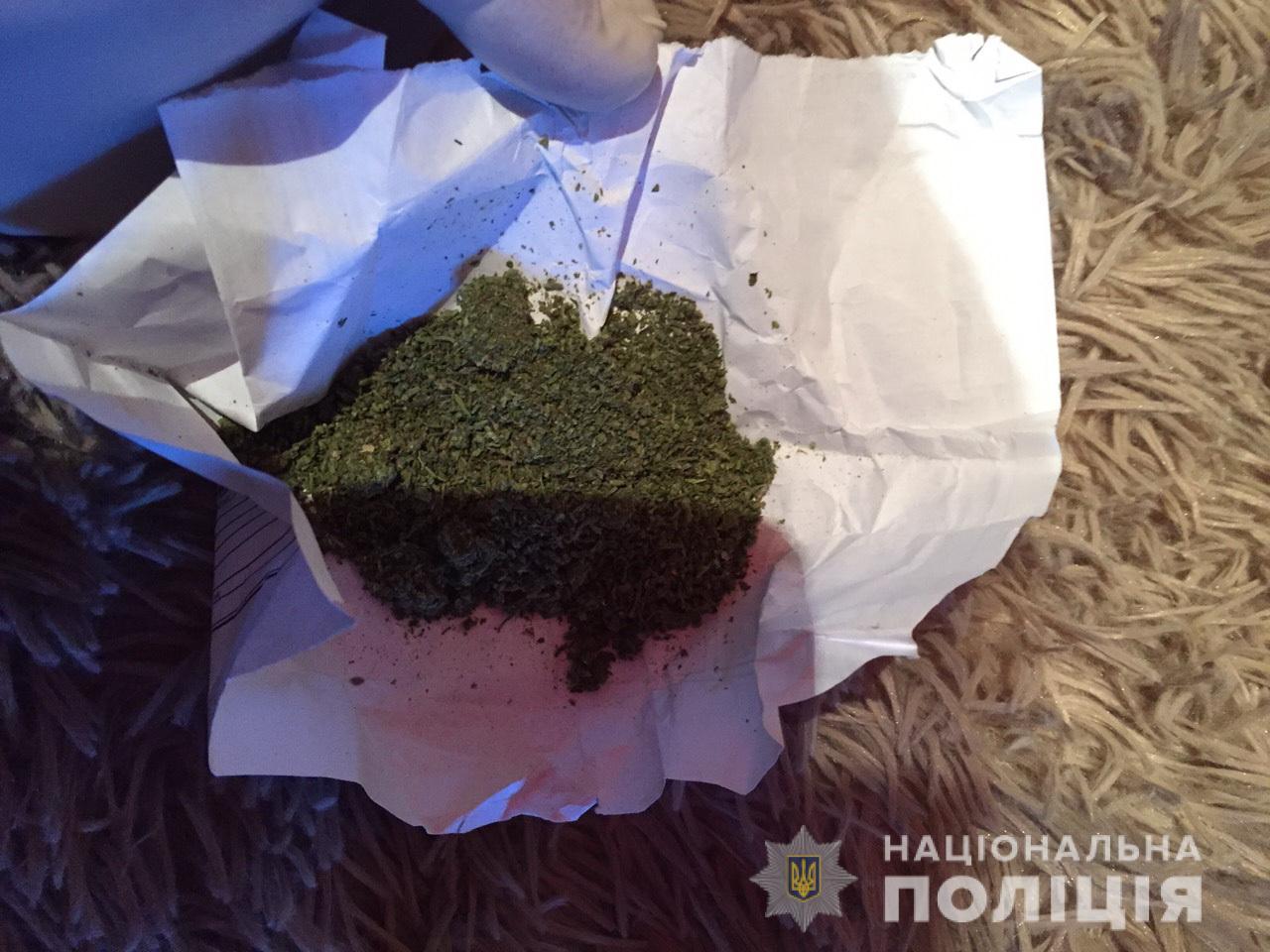 У 56-річного чоловіка знайшли марихуану У 56-річного чоловіка із Великих Берегів знайшли марихуану