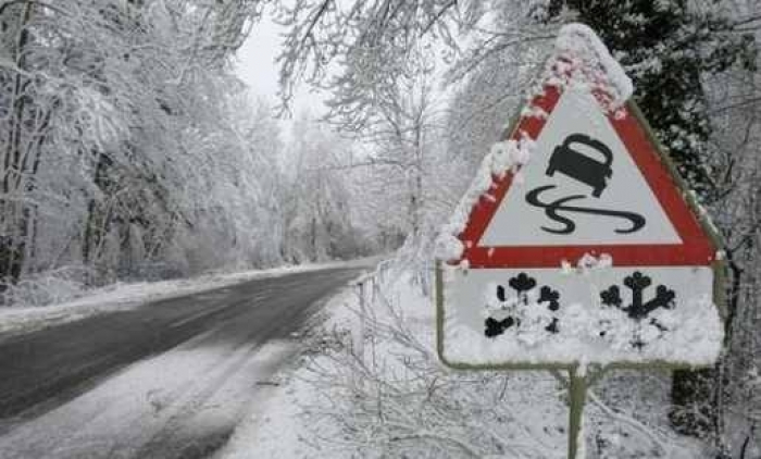 Сніг, ожеледиця та мороз: в області оголосили штормове попередження Сніг, ожеледиця та мороз: у Закарпатській області оголосили штормове попередження