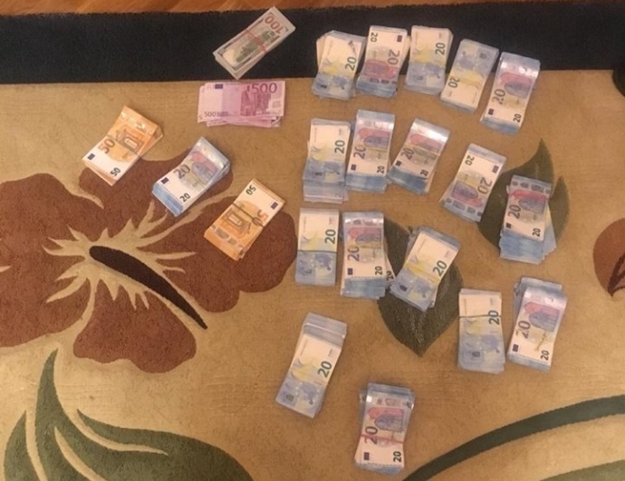 Відомо скільки грошей вилучили силовики під час вчорашніх обшуків на Закарпатті Відомо скільки грошей вилучили силовики під час обшуків на Закарпатті