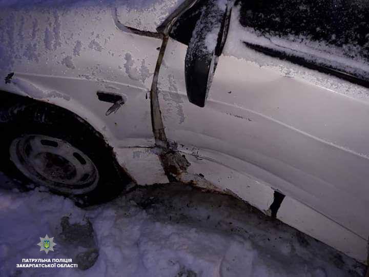 В Ужгороді зловмисник скоїв ДТП і втік з місця події В Ужгороді зловмисник скоїв ДТП і втік з місця події