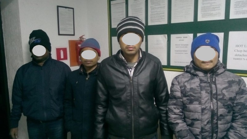 Іноземці заплатили 13 тисяч євро, аби потрапити на Закарпаття Іноземці заплатили 13 тисяч євро, аби потрапити на Закарпаття