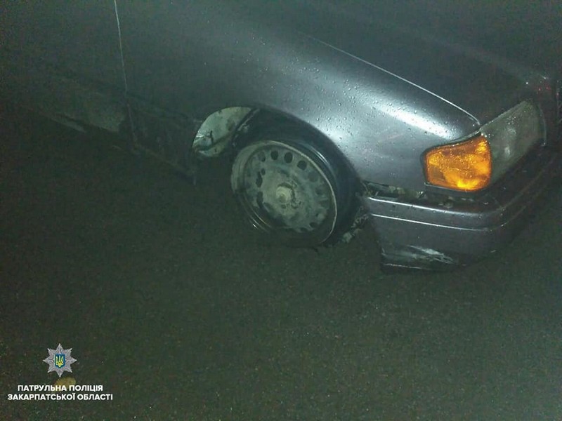 Нетверезий водій їздив містом на машині з "голим" диском В Ужгороді нетверезий водій їздив містом на машині з "голим" диском