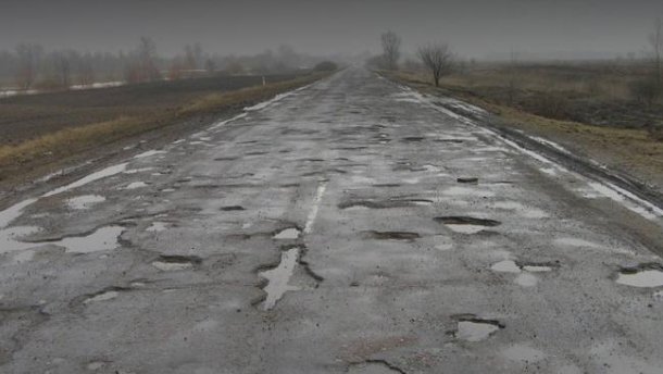 Поїздка дорогами Мукачівщини мовою музики: закарпатець опублікував іронічне відео Поїздка дорогами Мукачівщини мовою музики: закарпатець Михайло Гонак опублікував іронічне відео
