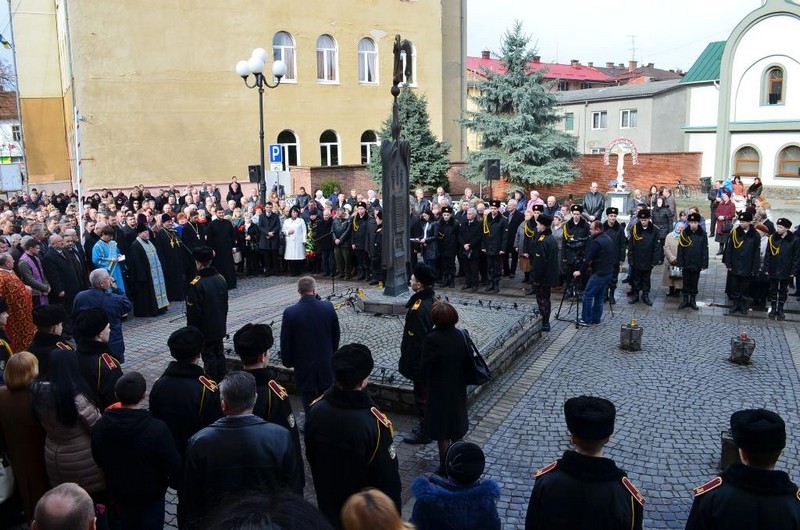 Сьогодні у Мукачеві проведуть мітинг-реквієм 15 лютого у Мукачеві проведуть мітинг-реквієм