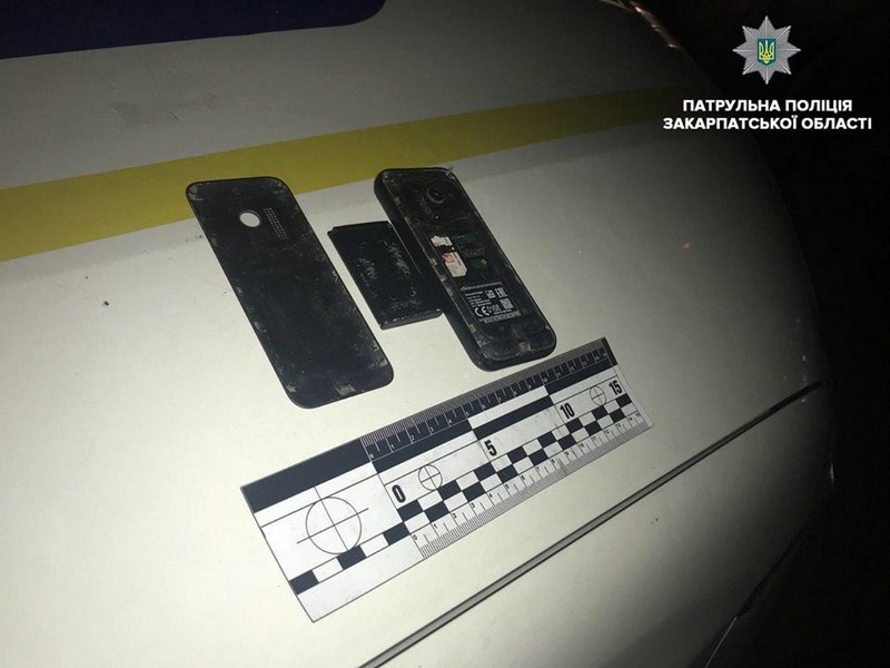 Вночі в Ужгороді чоловік влаштував справжнє шоу Вночі в Ужгороді чоловік влаштував справжнє шоу на проспекті Свободи