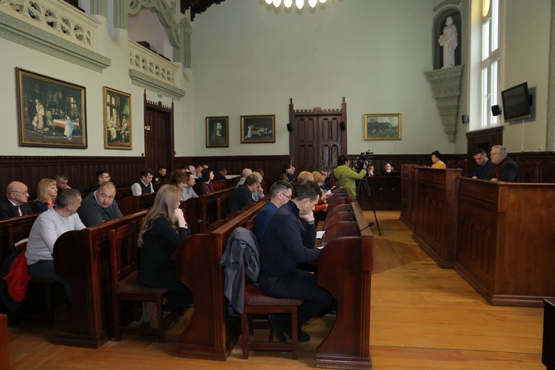 У Мукачеві демонтують 80 об’єктів зовнішньої реклами У Мукачеві впродовж 15 днів демонтують 80 об’єктів зовнішньої реклами