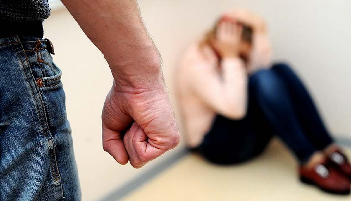 На Мукачівщині чоловік знущався над своєю сестрою У селі Чопівці, що на Мукачівщині, чоловік знущався над своєю 37-річною сестрою