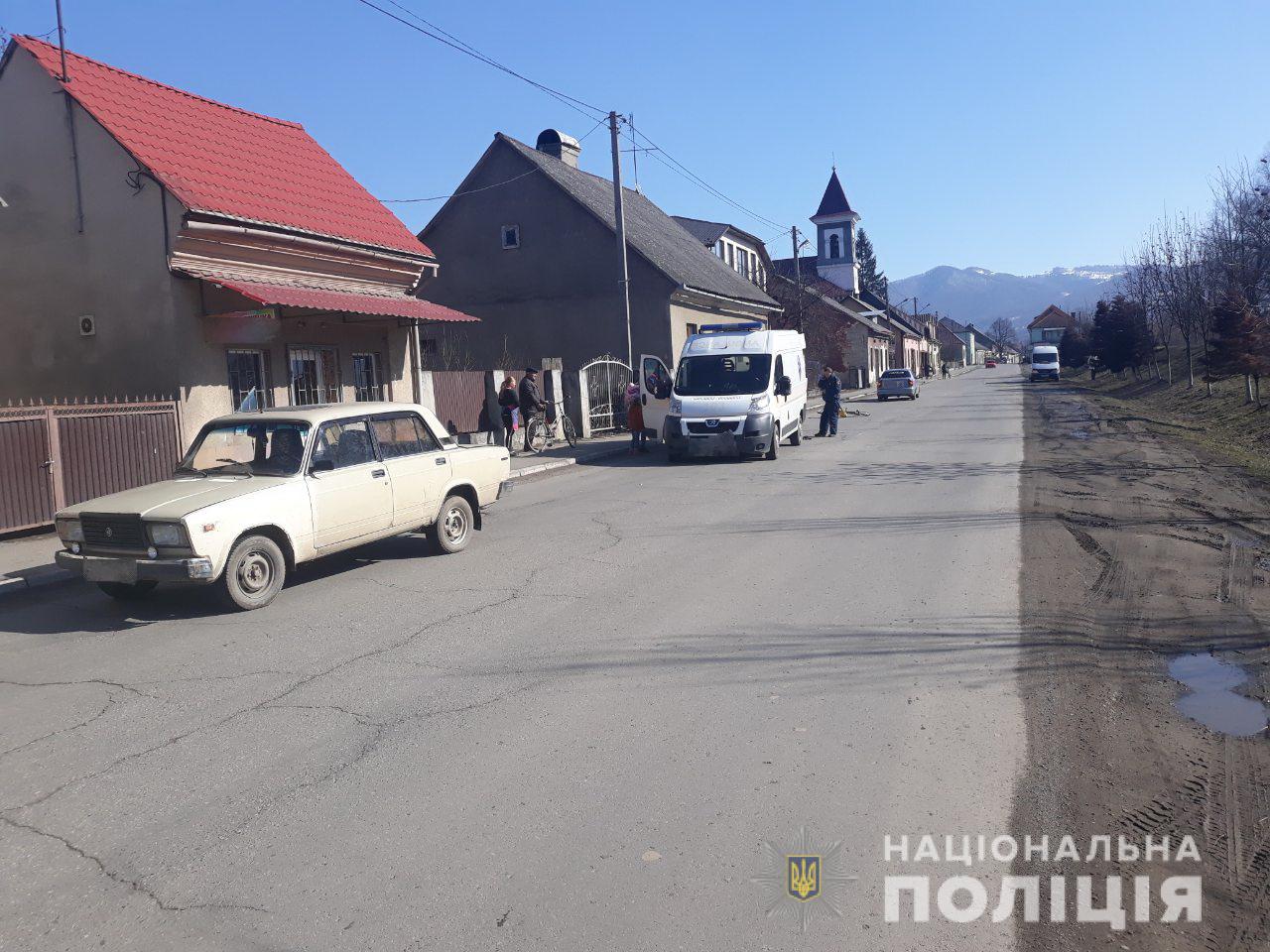 Камери відеоспостереження зафіксували момент смертельної аварії Камери відеоспостереження зафіксували момент смертельної аварії у Великому Бичкові