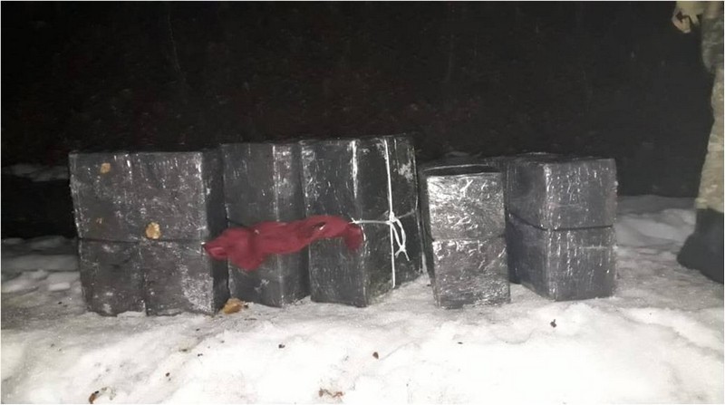 Вночі від прикордонників втекли контрабандисти Вночі від працівників Мукачівського прикордонного загону втекли контрабандисти