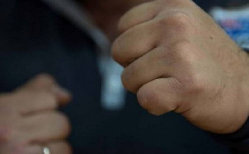 Зламав патрульному ніс: судитимуть чоловіка, який побив правоохоронця Зламав патрульному ніс: в Ужгороді судитимуть чоловіка, який побив правоохоронця