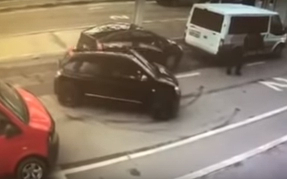 ЗМІ повідомляють, що українські прикордонники пропустили автомобіль із 84 кг героїну Прикордонники пропустили контрабанду