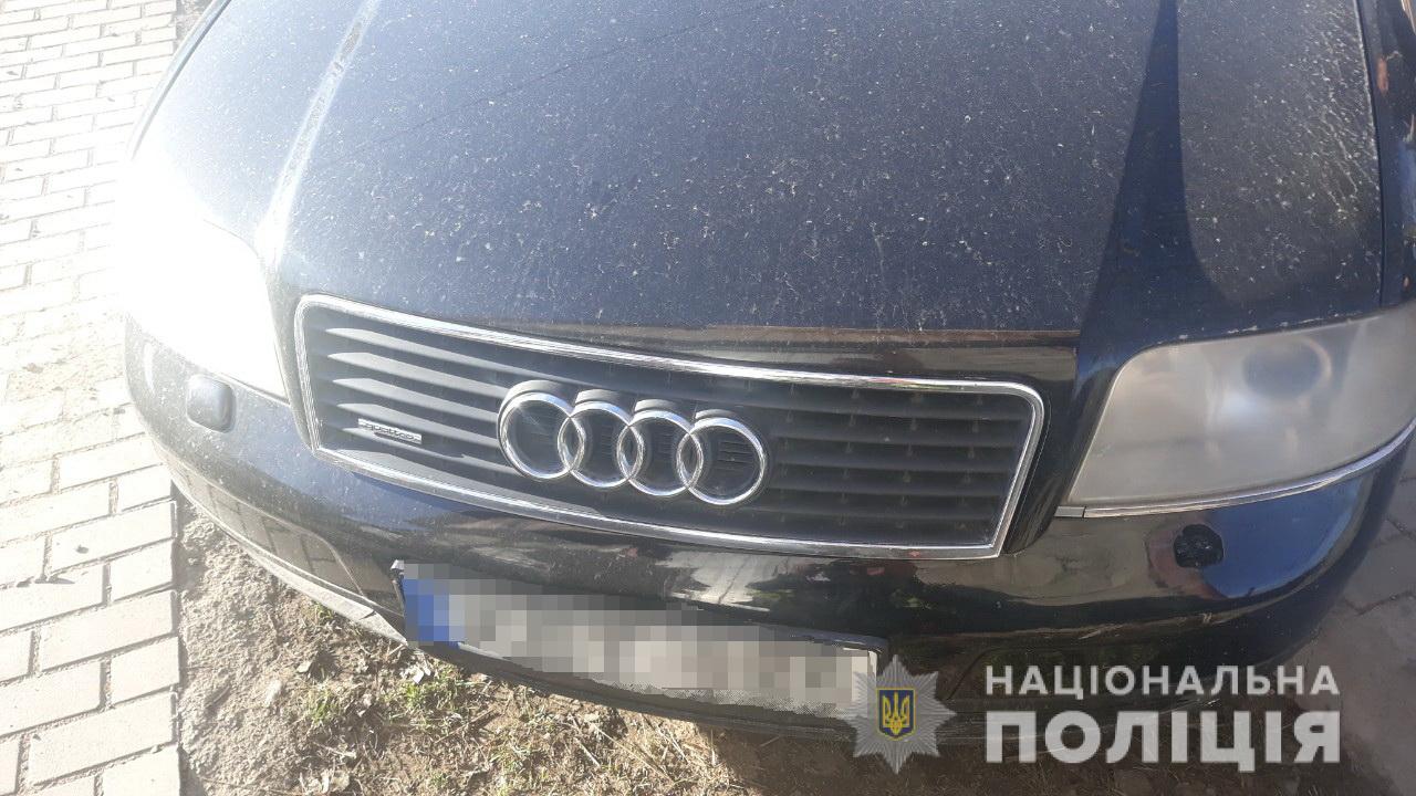 "Аudі" вдарив "ВАЗ": винуватець ДТП був п’яний "Аudі" вдарив "ВАЗ" у селі Велика Добронь: винуватець ДТП був п’яний