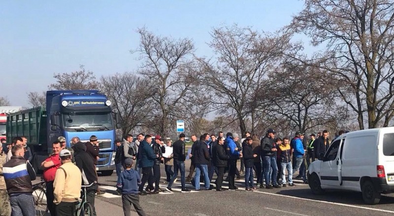 На Закарпатті планують масштабне перекриття траси На Закарпатті планують масштабне перекриття траси Мукачево-Рогатин