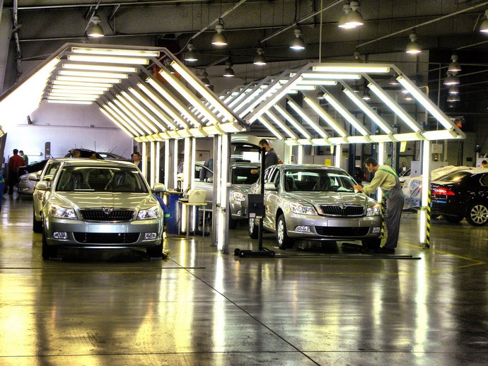 Skoda Auto відмовилася від будівництва нового заводу в Україні Компанія "Єврокар" повідомила, що Skoda Auto відмовилася від будівництва нового заводу в Україні
