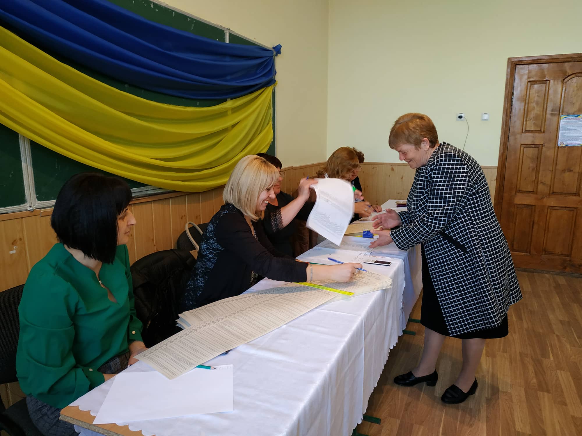 Як проходять вибори у гірському селі на Мукачівщині Вибори президента України у селі Брестів на Мукачівщині: як проходить голосування