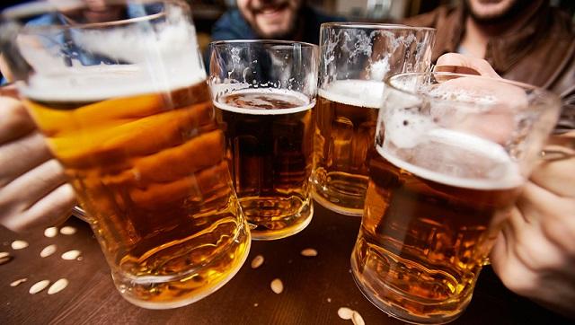 Судитимуть закарпатку, яка в одному з ресторанів Мукачева, організувала незаконне виготовлення та реалізацію пива