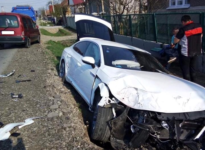 На Виноградівщині сталась ДТП: зіткнулись дві іномарки У Новому Селі, що на Виноградівщині, сталась ДТП