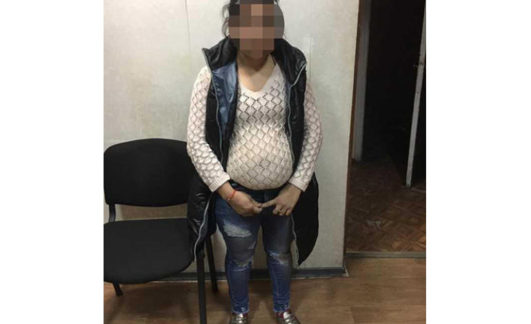 В Одесі затримали 20-річну дівчину із Закарпаття Дівчина-ромка із Закарпаття вкрала в Одесі телефон