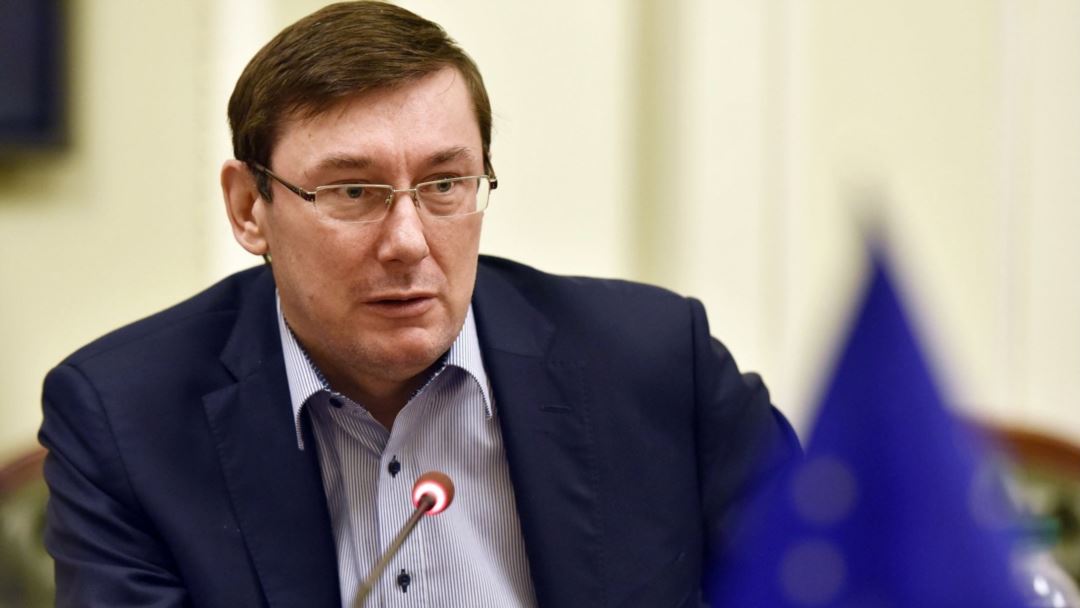 Луценко запропонував Порошенку і Зеленському нове місце для проведення дебатів Луценко запропонував Порошенку і Зеленському нове місце для проведення дебатів