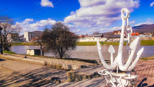 Одну з родзинок Мукачева забрали на реставрацію Якір, який був на набережній Латориці у Мукачеві забрали на реставрацію
