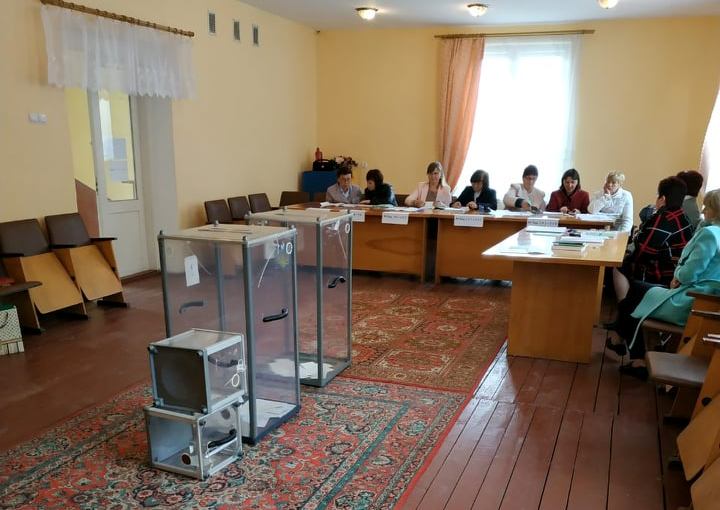 На одній із дільниць Закарпаття зафіксовано протиправний вчинок На одній із дільниць Закарпаття члени комісії проголосували раніше 8 години, – ОПОРА