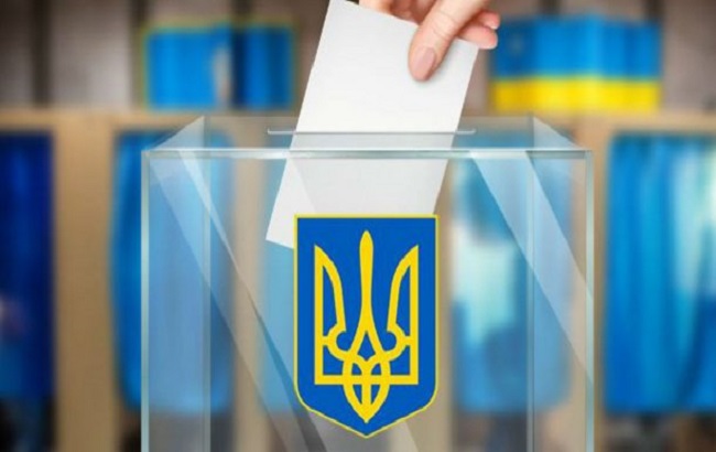 На першій дільниці за кордоном порахували голоси: відомо, хто переміг На першій дільниці за кордоном порахували голоси: переміг Порошенко