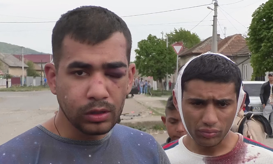 Бійка ромів у Берегові: всі подробиці та відео У Берегові побилися дві групи ромів