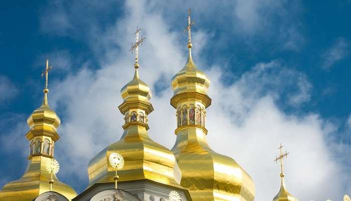 Суд призупинив перейменування УПЦ Московського патріархату в російську церкву Суд призупинив перейменування УПЦ в російську церкву