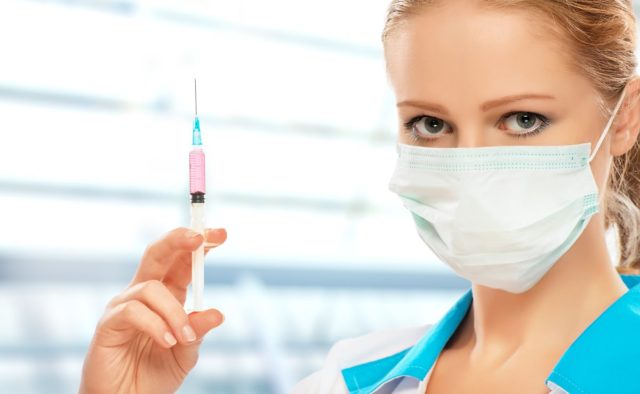 У Мукачеві продовжують вакцинувати містян У Мукачеві продовжують вакцинувати містян від кору та краснухи