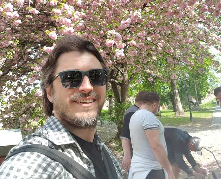 Сергій Притула побував в Ужгороді та показав фото із сакурами Відомий телеведучий Сергій Притула показав фото із ужгородськими сакурами