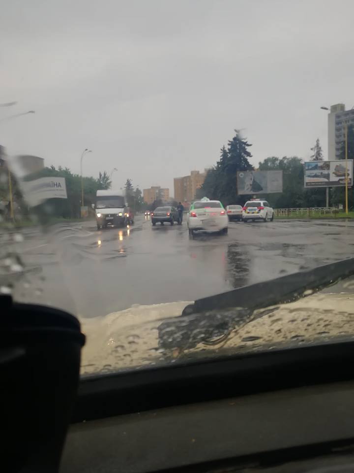В Ужгороді у Великодню неділю сталась ДТП В Ужгороді у Великодню неділю сталась ДТП