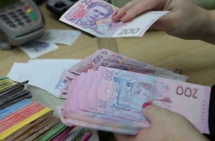 Частина українців отримає грошову допомогу до 5 травня Частина українців отримає грошову допомогу від Уряду до 5 травня