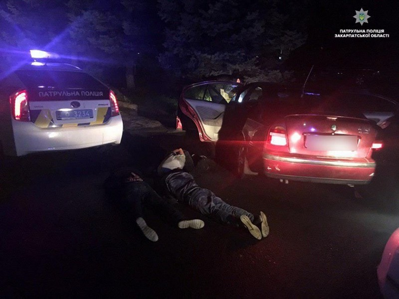 Аварія в Ужгороді: водій на великій швидкості в’їхав у машину патрульних Аварія в Ужгороді: водій на великій швидкості сьогодні вночі в’їхав у машину патрульних