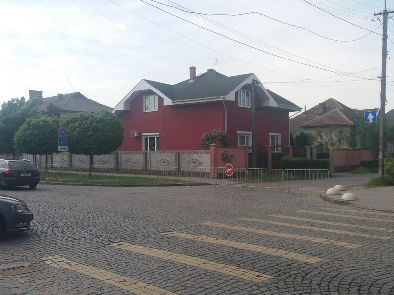 У Мукачеві до 5 травня перекрили одну з вулиць У Мукачеві до 5 травня перекрили вулицю Михайла Грушевського