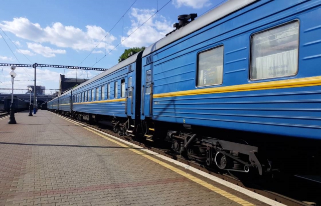 Трагедія на Закарпатті: на колії знайшли частини тіла чоловіка Трагедія в Ужгороді: на колії знайшли частини тіла чоловіка, якого переїхав потяг сполученням Київ-Ужгород