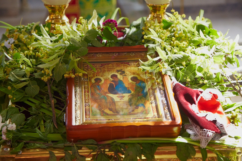У зв’язку із великим релігійним святом, українці матимуть додатковий вихідний Коли Трійця: дата та скільки будемо відпочивати
