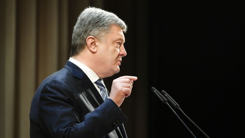 У Порошенка бурхливо відреагували на відеозвернення Зеленського У Порошенка бурхливо відреагували на відеозвернення Зеленського