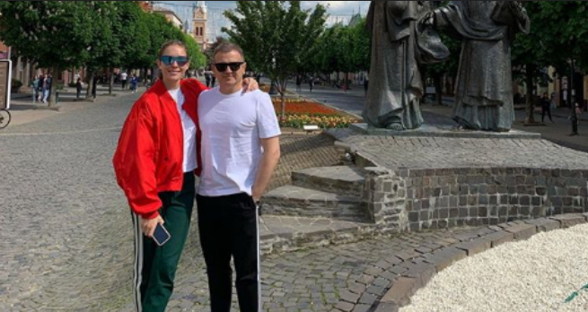 Зіркова пара Катерина Осадча та Юрій Горбунов відвідали Мукачево Зіркова пара Катерина Осадча та Юрій Горбунов відвідали Мукачево