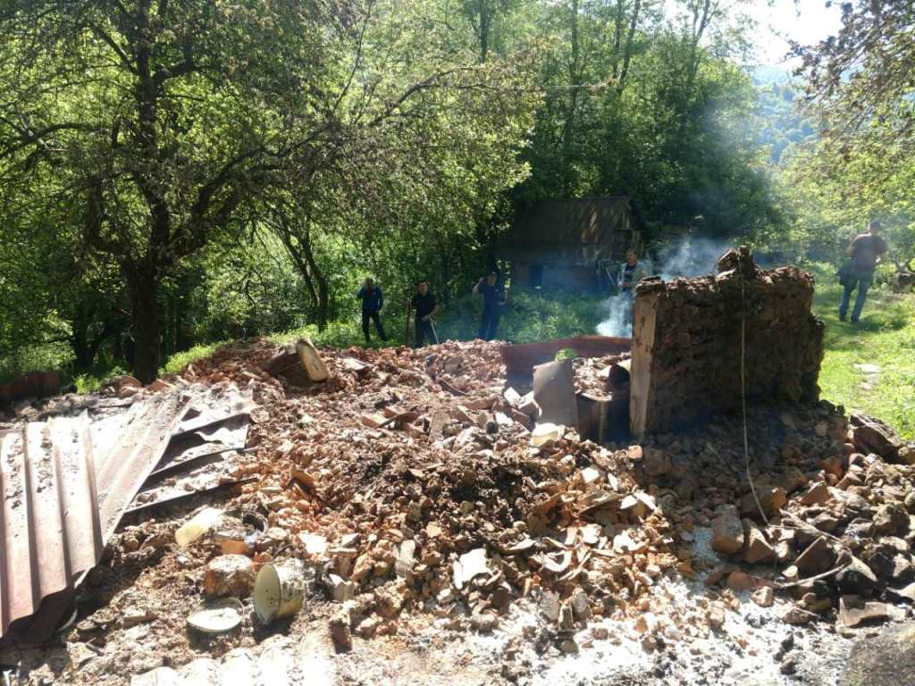 Дві людини загинули та ще двоє опинилися у лікарні: подробиці вчорашніх трагедій на Закарпатті На Закарпатті через пожежі дві людини загинули та ще двоє опинилися на лікарняних ліжках