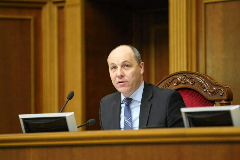 Голова Верховної Ради сьогодні підписав закон про мову Голова Верховної Ради Андрій Парубій 14 травня підписав закон про мову
