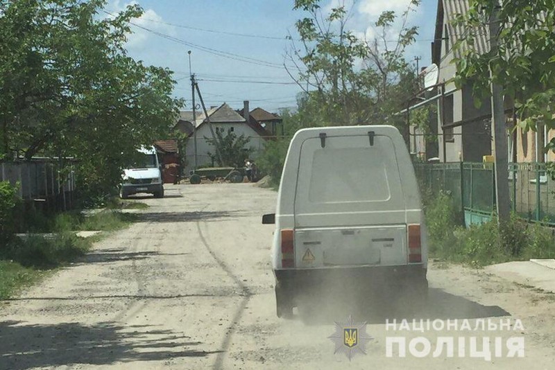 Свідомі жителі Виноградова "здали" нетверезого водія поліції Свідомі жителі Виноградова "здали" нетверезого водія ЗАЗ-Таврія поліції