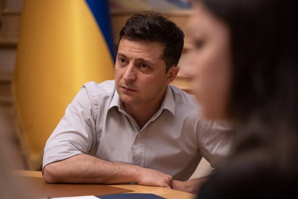 Володимир Зеленський готовий у випадку необхідності прилетіти на Закарпаття Президент України готовий у випадку необхідності прилетіти на Закарпаття, щоб особисто проконтролювати ліквідацію наслідків паводка