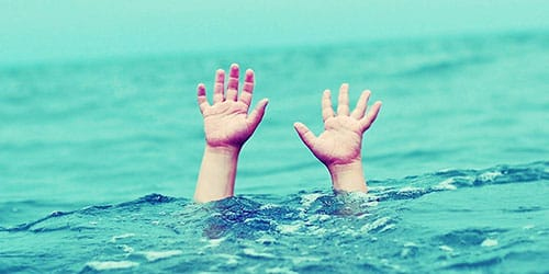 Під мостом у Буштині виявили тіло маленької дівчинки На Тячівщині у річці під мостом виявили тіло дівчинки віком 8 – 10 років