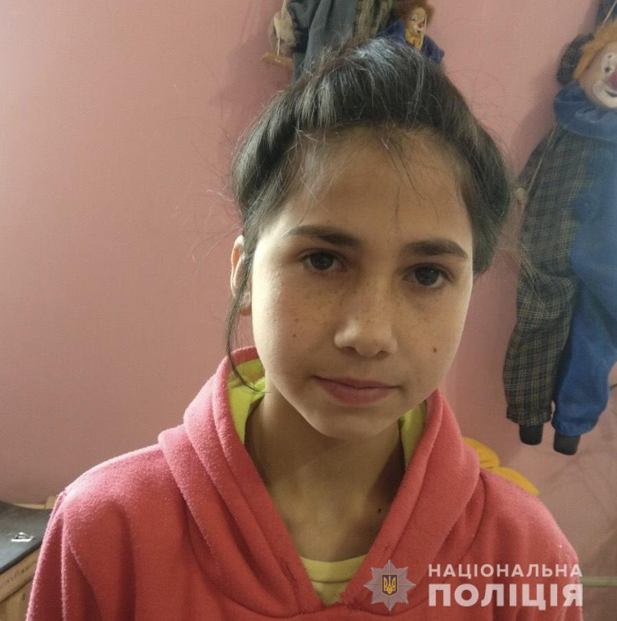 Із дитячого притулку втекла 12-річна дівчина: поліція оголосила її у розшук Із дитбудинку у Батьові втекла 12 річна дівчина: її розшукує поліція