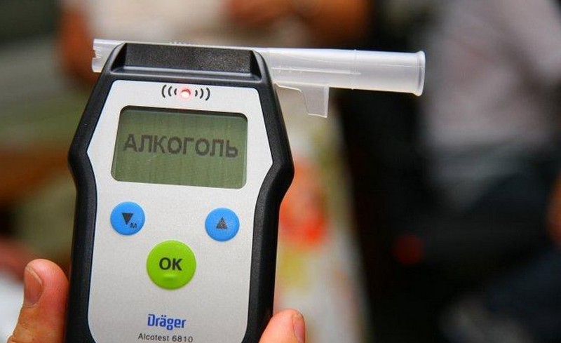 Поліція двічі за добу зупинила одного й того ж п’яного водія з Мукачівщини На Закарпатті поліція двічі за добу зупинила одного й того ж п’яного водія з Мукачівщини