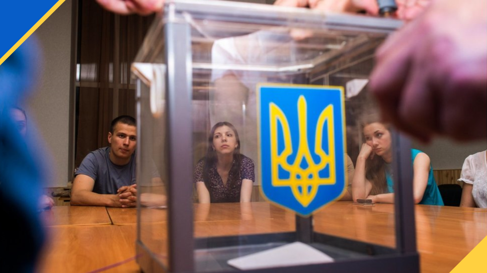 "Опора" опублікувала прізвища членів ОВК Закарпаття, які у різні періоди працювали на різні політичні сили чи на різних кандидатів "Опора" опублікувала прізвища членів ОВК Закарпаття, які у різні періоди працювали на різні політичні сили чи на різних кандидатів