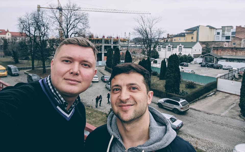 У партії "Слуга народу" назвали імена двох закарпатців-кандидатів у народні депутати У партії "Слуга народу" назвали імена двох закарпатців, яких висунули кандидатами у народні депутати