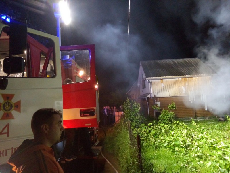 У палаючому будинку знайшли чоловіка У Міжгір’ї у палаючому будинку знайшли чоловіка