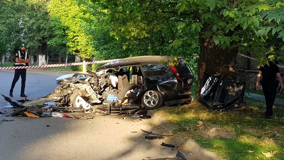 Дружина ужгородця, який постраждав внаслідок моторошної ДТП, розповіла про його стан Дружина ужгородця, який постраждав внаслідок моторошної ДТП, розповіла про його стан